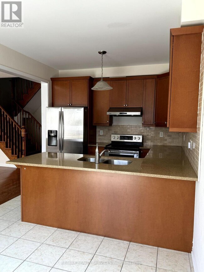 Building Photo - 30 Arkwright Dr