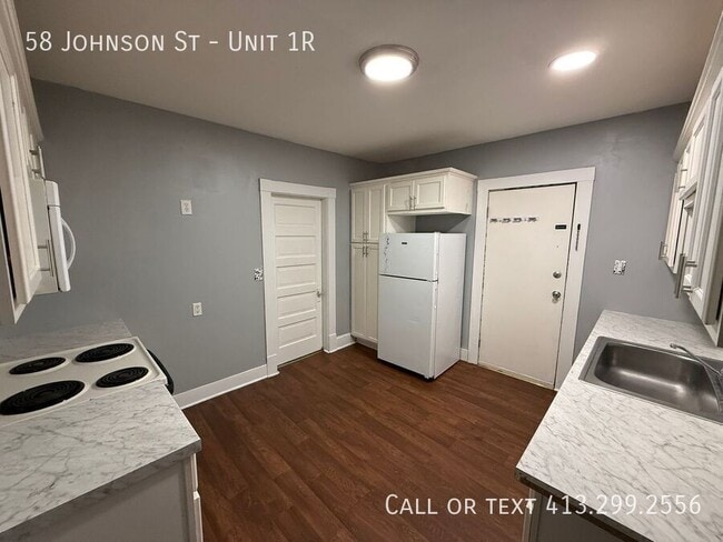 Building Photo - 58 Johnson St