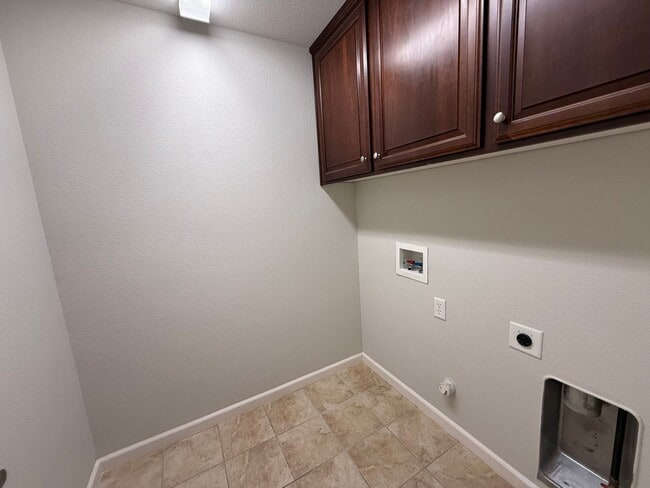 Photo - 1983 Muscovy Rd House