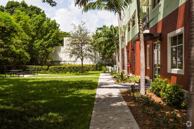 Emerald Terrace Apartments Miami Fl Building Photo Emerald Terrace