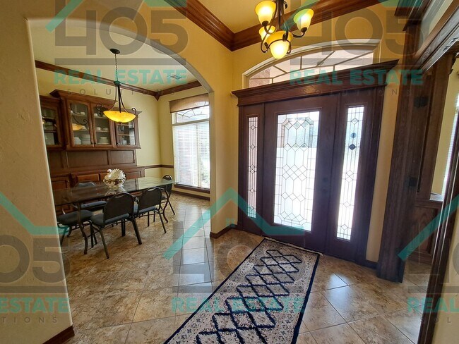 Building Photo - STUNNING 5 Bedroom on 5 Acers in Choctaw