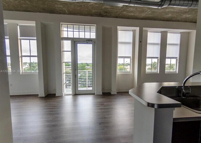 Foto del edificio - 1791 NE Miami Gardens Dr