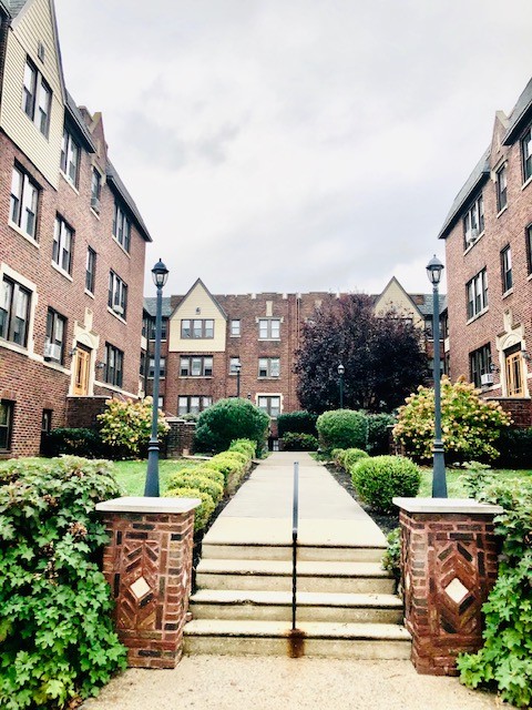 Ridley Manor Courtyard - Ridley Manor