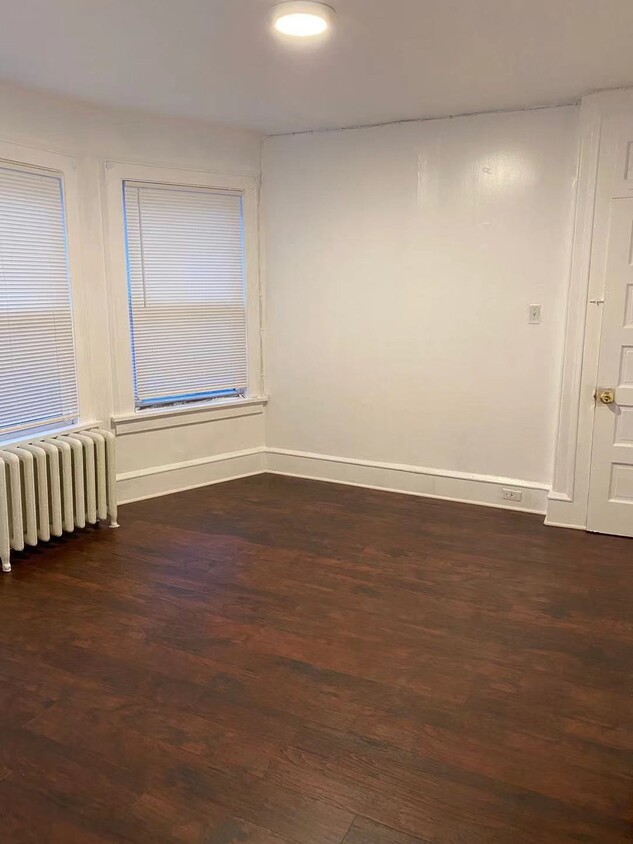 One room for rental - 45 S Kingston Ave