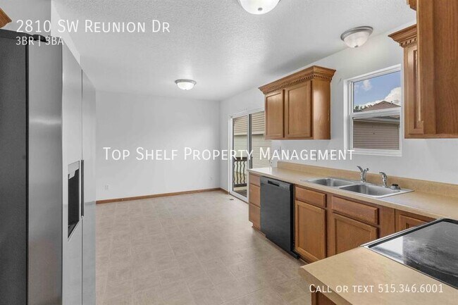 Building Photo - 2810 SW Reunion Dr