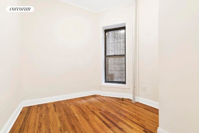 Foto del edificio - 526 W 123rd St