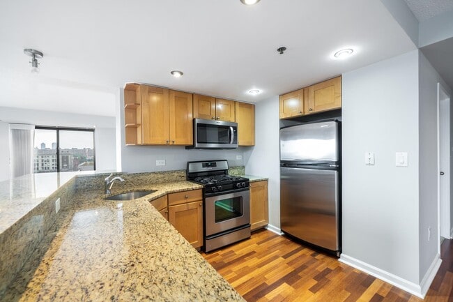 Building Photo - 759 2nd St