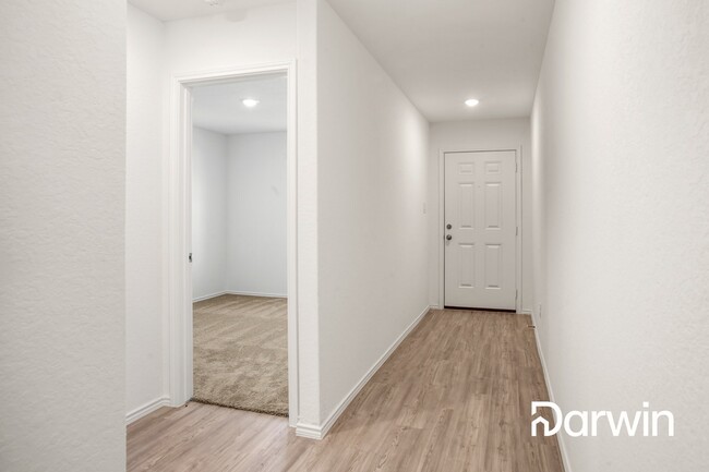 Building Photo - 1082 Pardon Way, New Braunfels, TX 78130