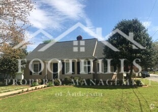 Building Photo - 220 Moultrie Square