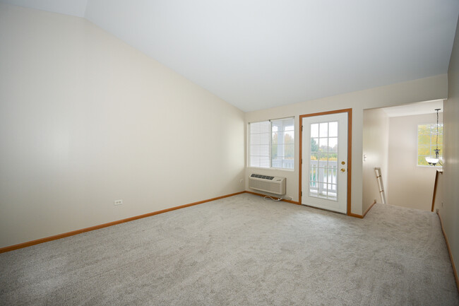 Building Photo - 1584 McClure Rd