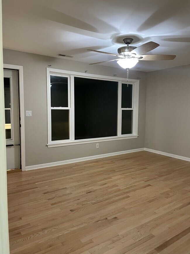 Foto del edificio - 7 Donna Ave