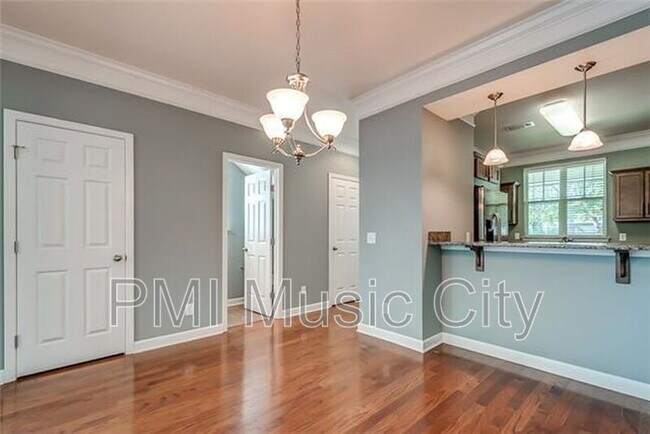 Foto del edificio - 2324 Knowles Ave