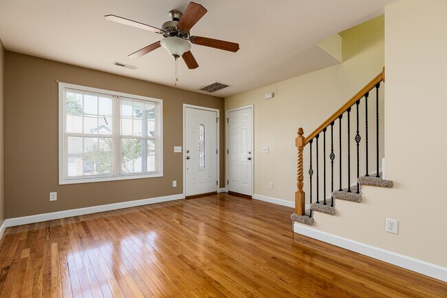 Foto del edificio - 202 Clover Court