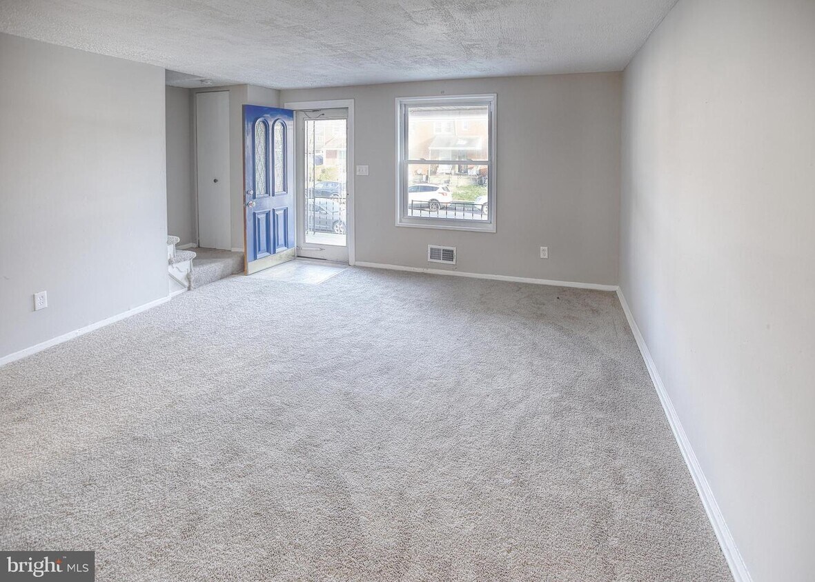 Foto principal - 916 Foxcroft Ln