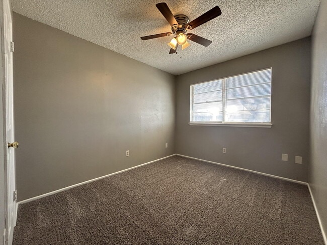 Building Photo - 4612 Grinnell St