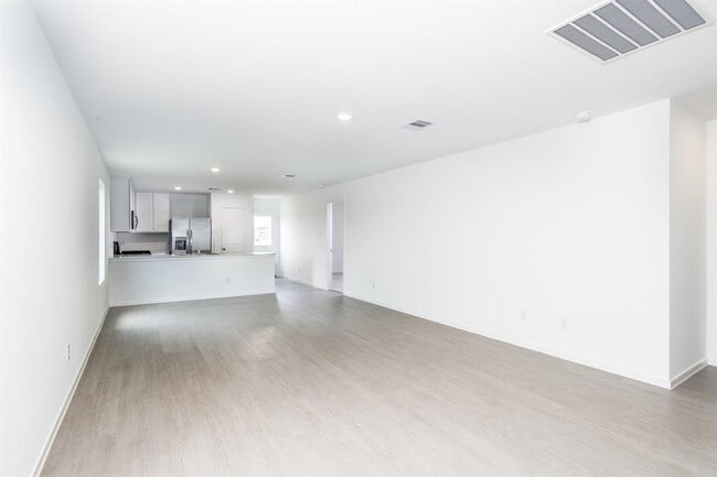 Building Photo - 640 Magnolia Creek Dr