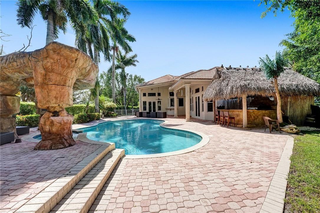 Primary Photo - 1413 SW 156th Way
