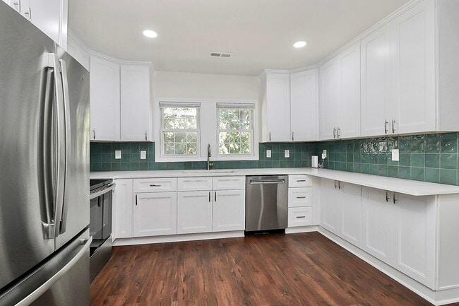 Building Photo - 403 E 27th St