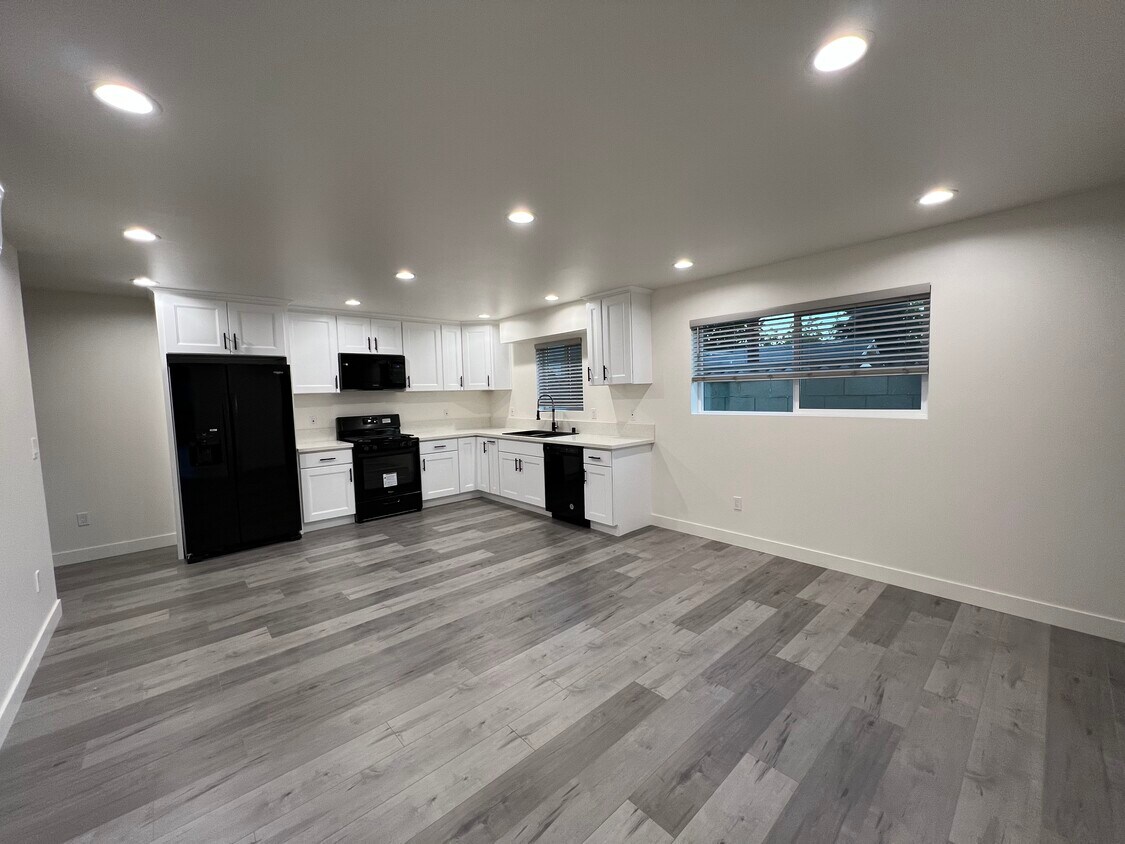 Kitchen and living 1 - 16350 Ballinger St