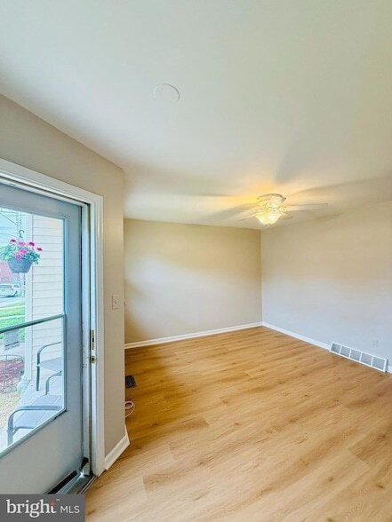 Photo - 614 Fraley St Townhome