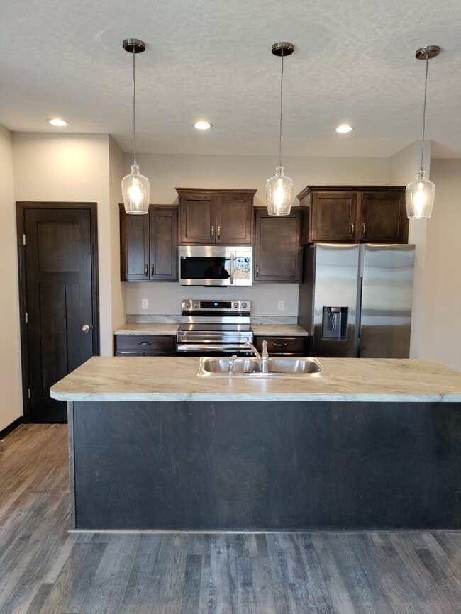 Kitchen with pantry - 9402 W Dolores Dr