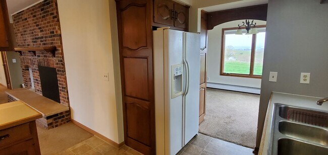 Foto del edificio - LARGE HOME WITH BEAUTIFUL VIEWS OF BOTH GRAND TRAVERSE BAYS