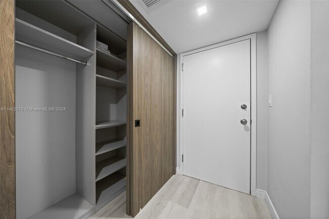 Foto del edificio - 2001 Atlantic Shores Blvd