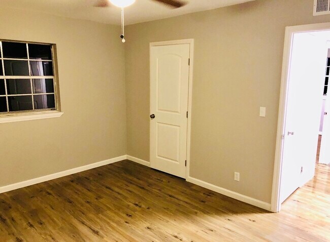 Foto del edificio - 203 Main St