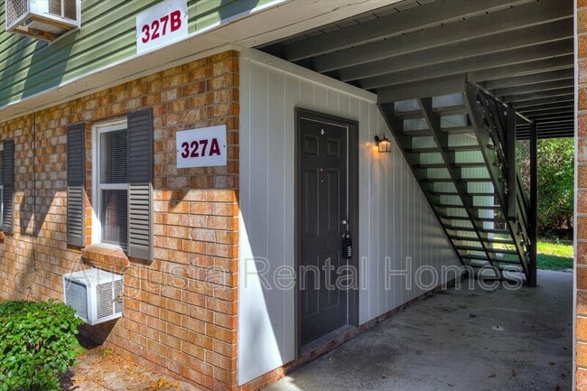 Building Photo - 327 Verdery Dr