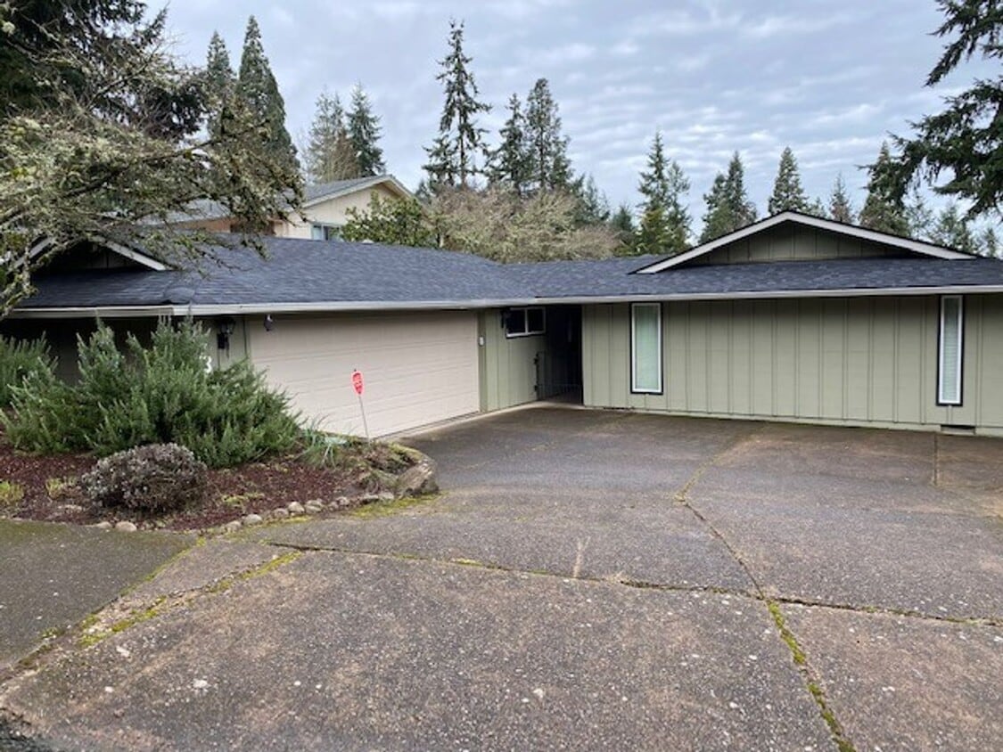 Photo - 1735 McLean Blvd.