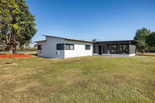 Foto del edificio - 25900 SW 167th Ave