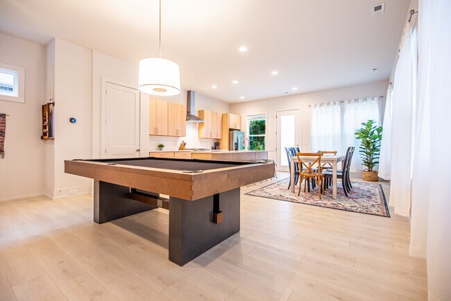 Foto del edificio - 4035 Merlane Dr