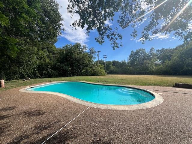 Building Photo - 1431 Eastview Dr