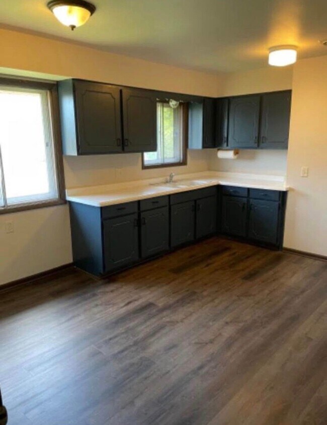 Foto del edificio - 8803 W Thurston Ave