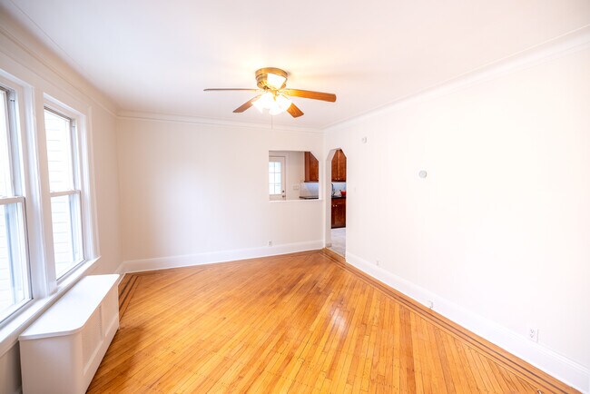 Building Photo - 56 Marlboro Rd