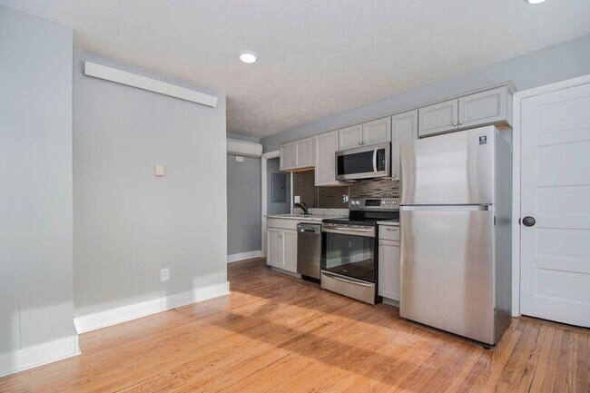 Foto del edificio - 3512 Dodge St