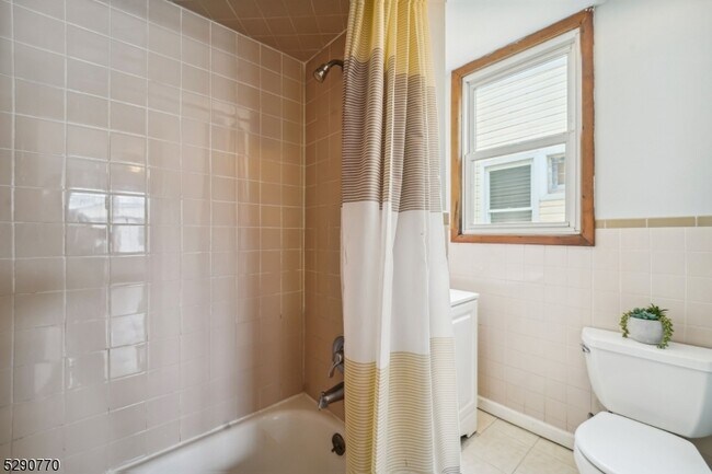 Foto del edificio - 406 E Kinney St