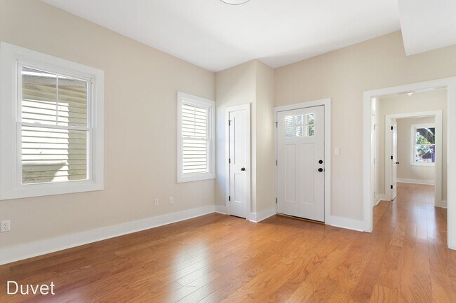 Building Photo - 4 br, 2.5 bath House - 30 Moultrie Street