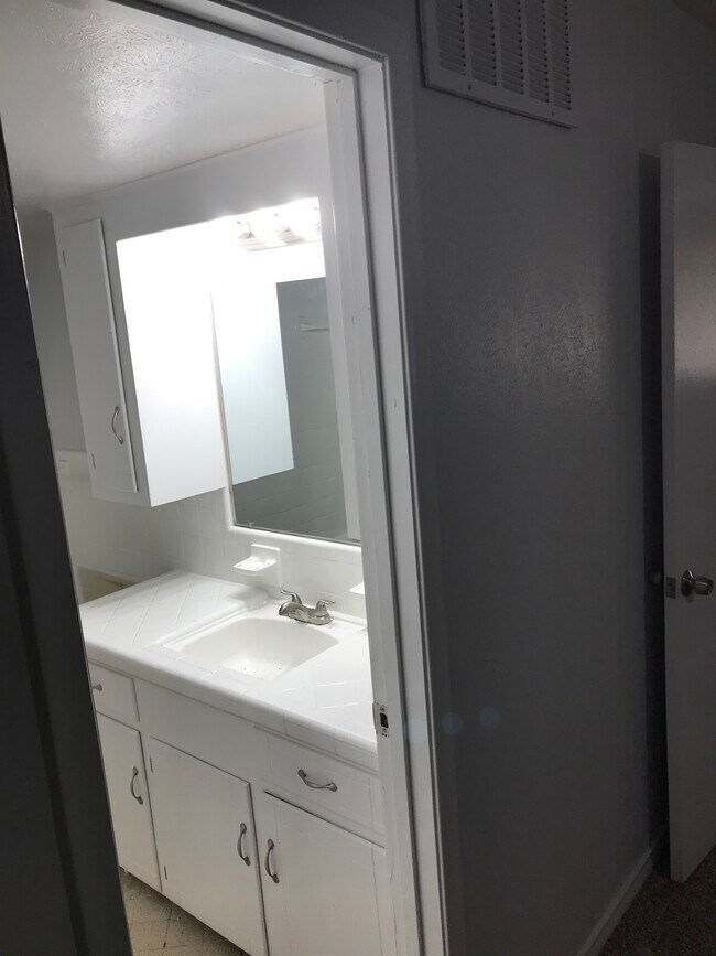 Foto del edificio - 515 Flook St