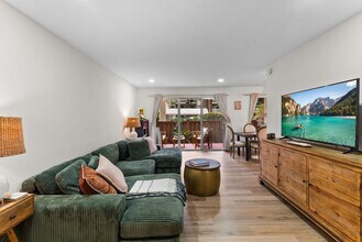 Building Photo - 1885 Diamond St