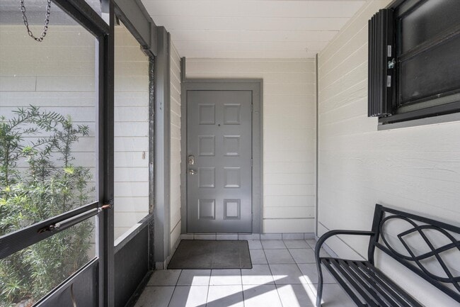 Building Photo - 2482 Bedford Mews Dr