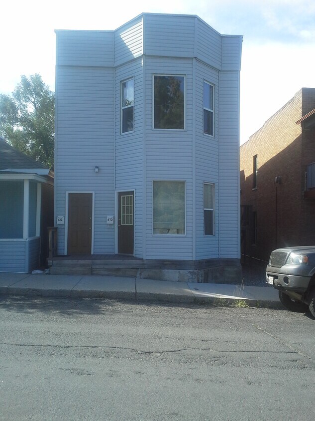 612 W Silver St Unit 612 up, Butte, MT 59701 Apartments in Butte, MT