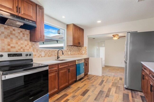 Foto del edificio - 13832 South Bay Lake Rd