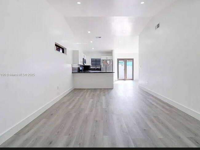 Foto del edificio - 10210 NW 125th St