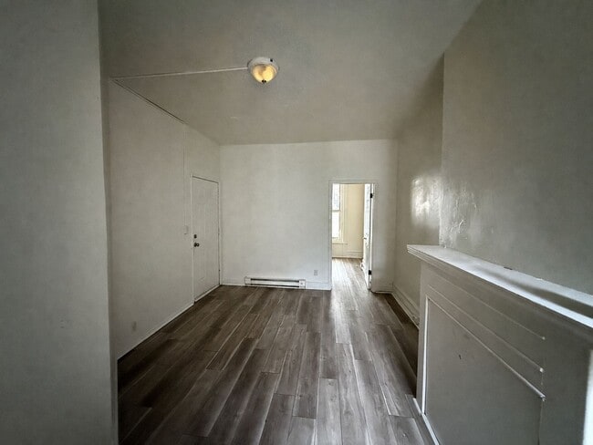 Building Photo - 518 Tilghman St