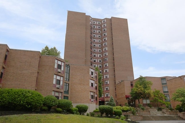 Building Photo - Plumley Village