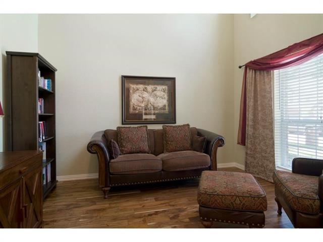 Foto del edificio - 5909 Vineyard Ln