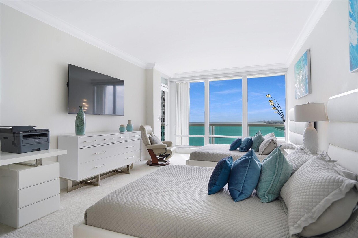 Foto principal - 2100 S Ocean Lane Unit 2508