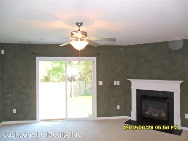 Building Photo - 313 Providence Dr
