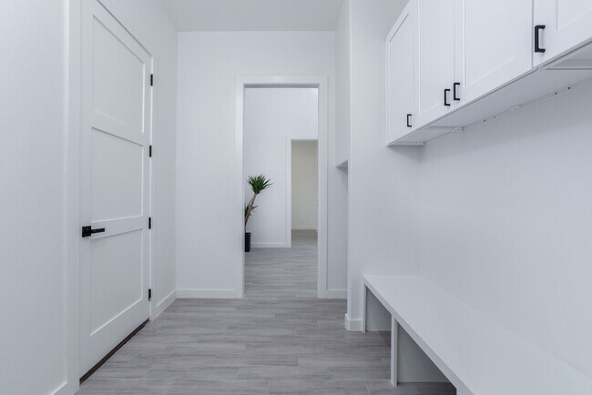 Foto del edificio - 18863 Serene Water Dr